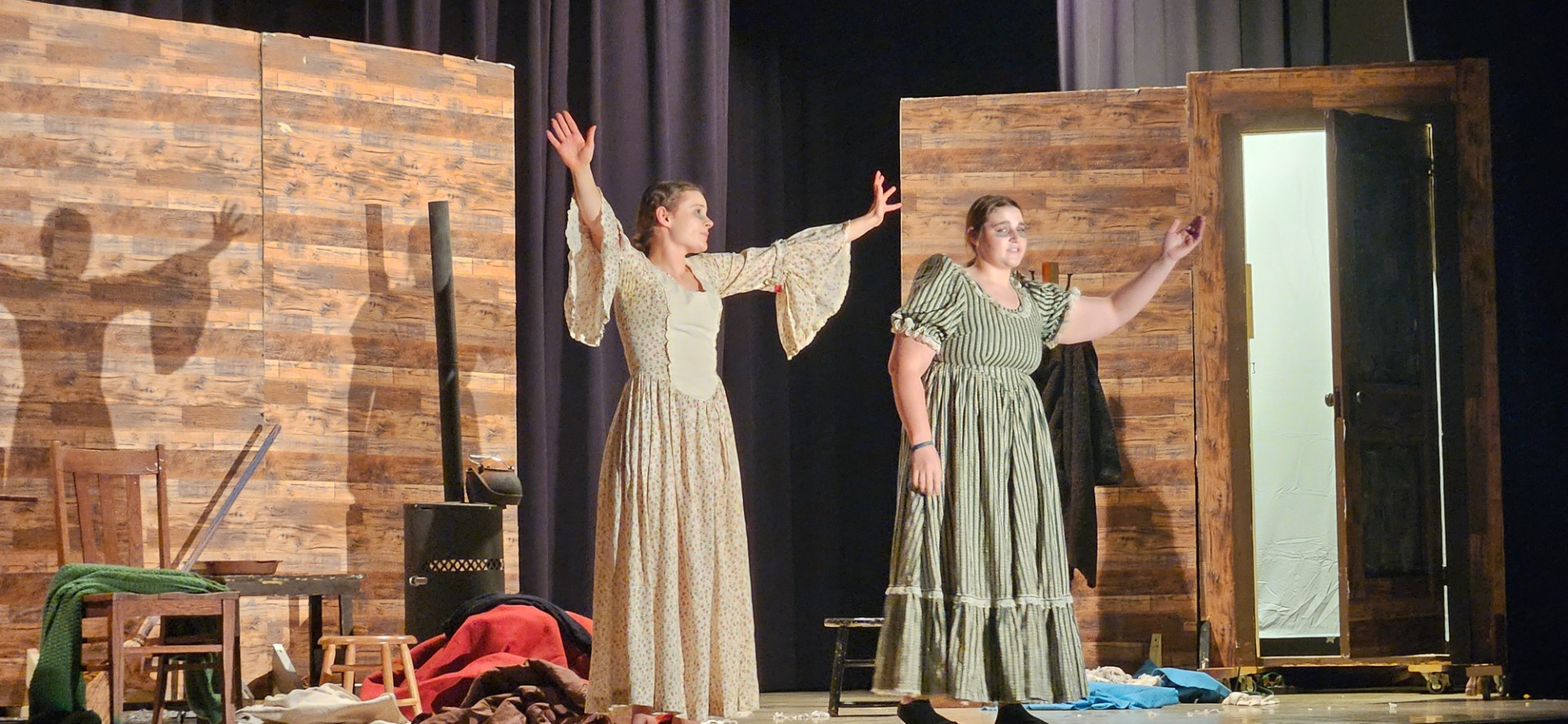 Carsen and Kooper on Stage hands raised